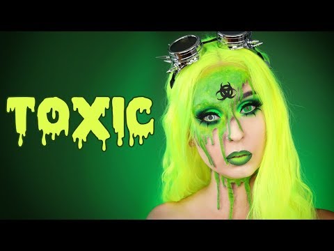 Fashion Lenses Exorcism - Green Halloween Lenses - 1 year